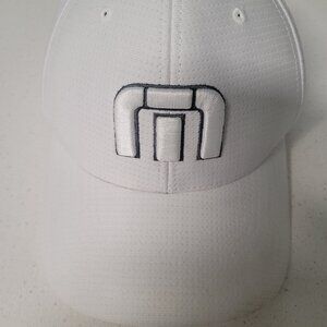 TRAVIS MATHEW B-Bahamas Golf FlexFit Yupoong White Hat Cap ~Size S/M Pre-Owned